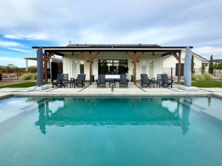 Poolside tasting at Voux Winery, Photo by Voux Winery